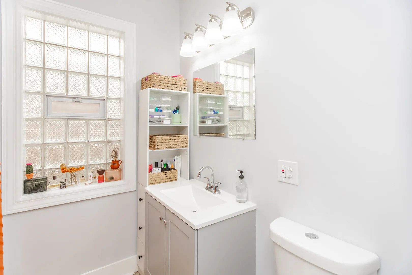 6339 S Troy Street IL