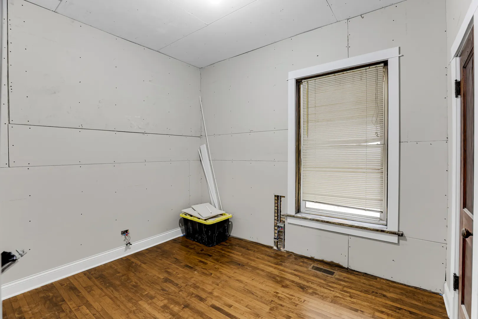 4339 W Monroe Street IL