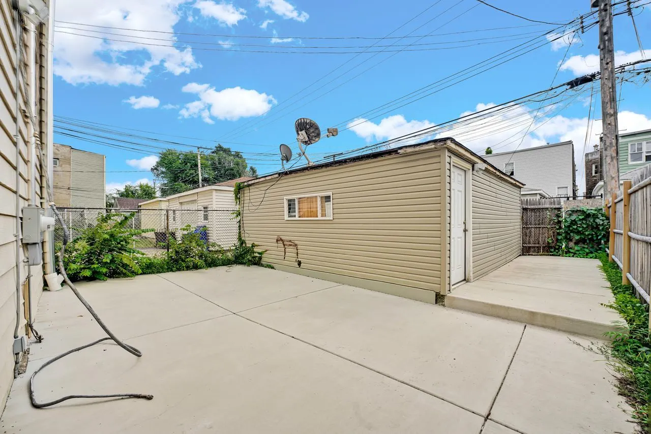 4339 W Monroe Street IL