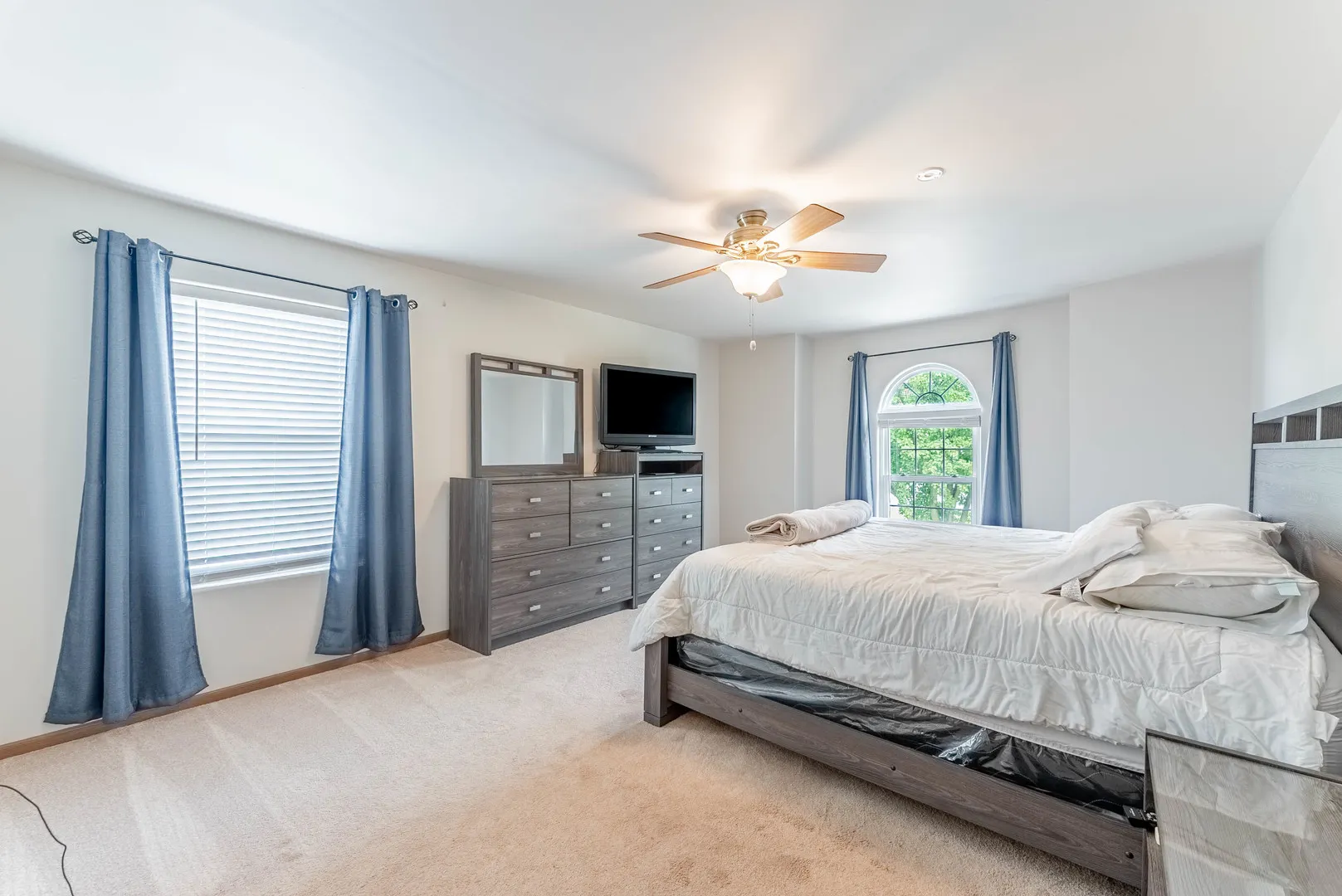 5302 Meadowbrook Street IL