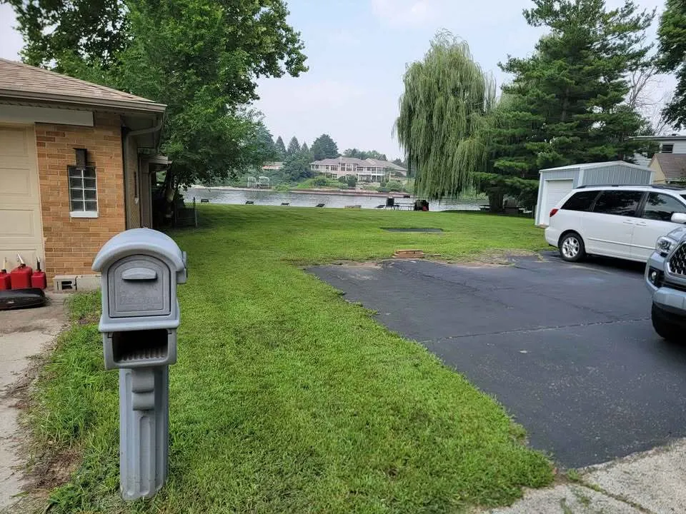 5065 Browns Beach Road IL