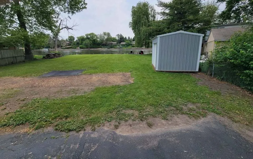 5065 Browns Beach Road IL