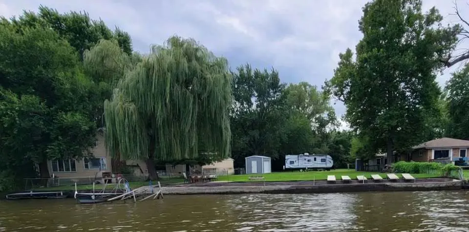 5065 Browns Beach Road IL