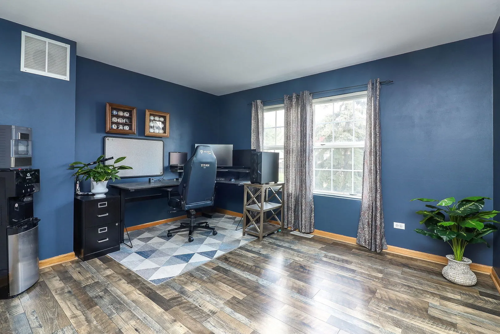 1914 S Austrian Pine Street IL