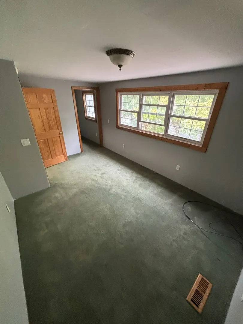 2512 N Maryland Street IL