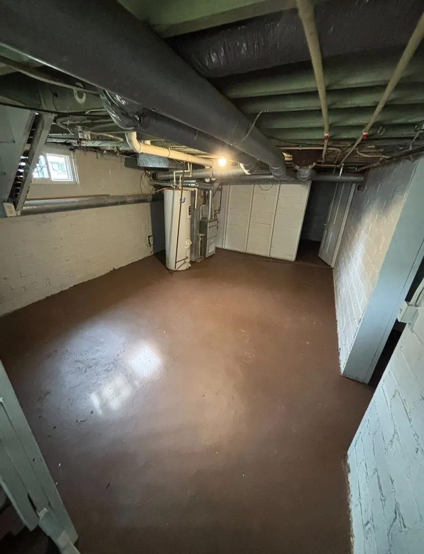 2512 N Maryland Street IL