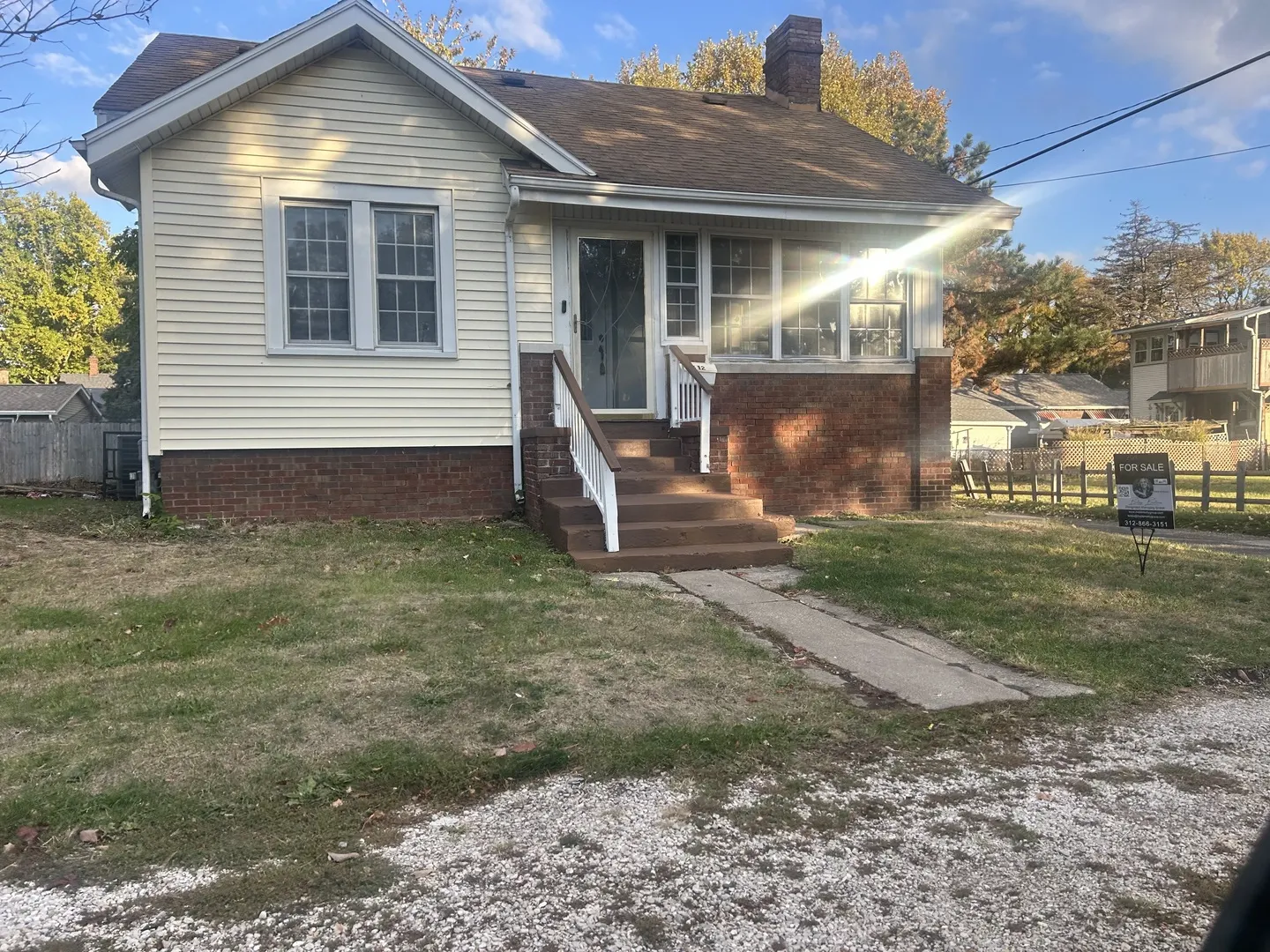 2512 N Maryland Street IL