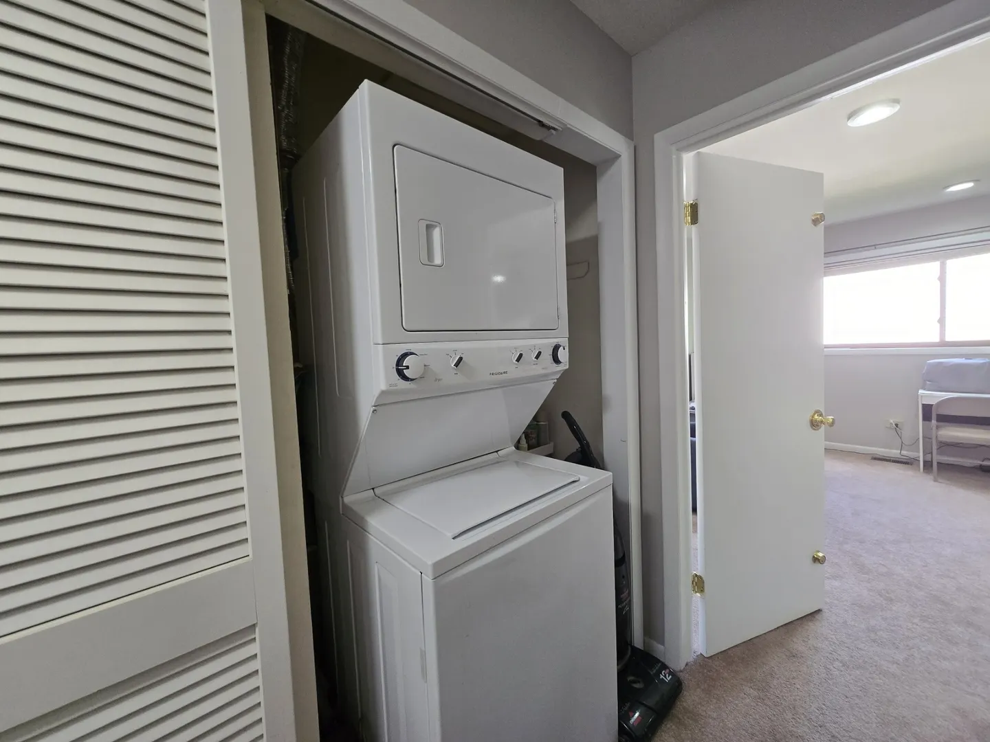 4400 Waubansie Lane IL