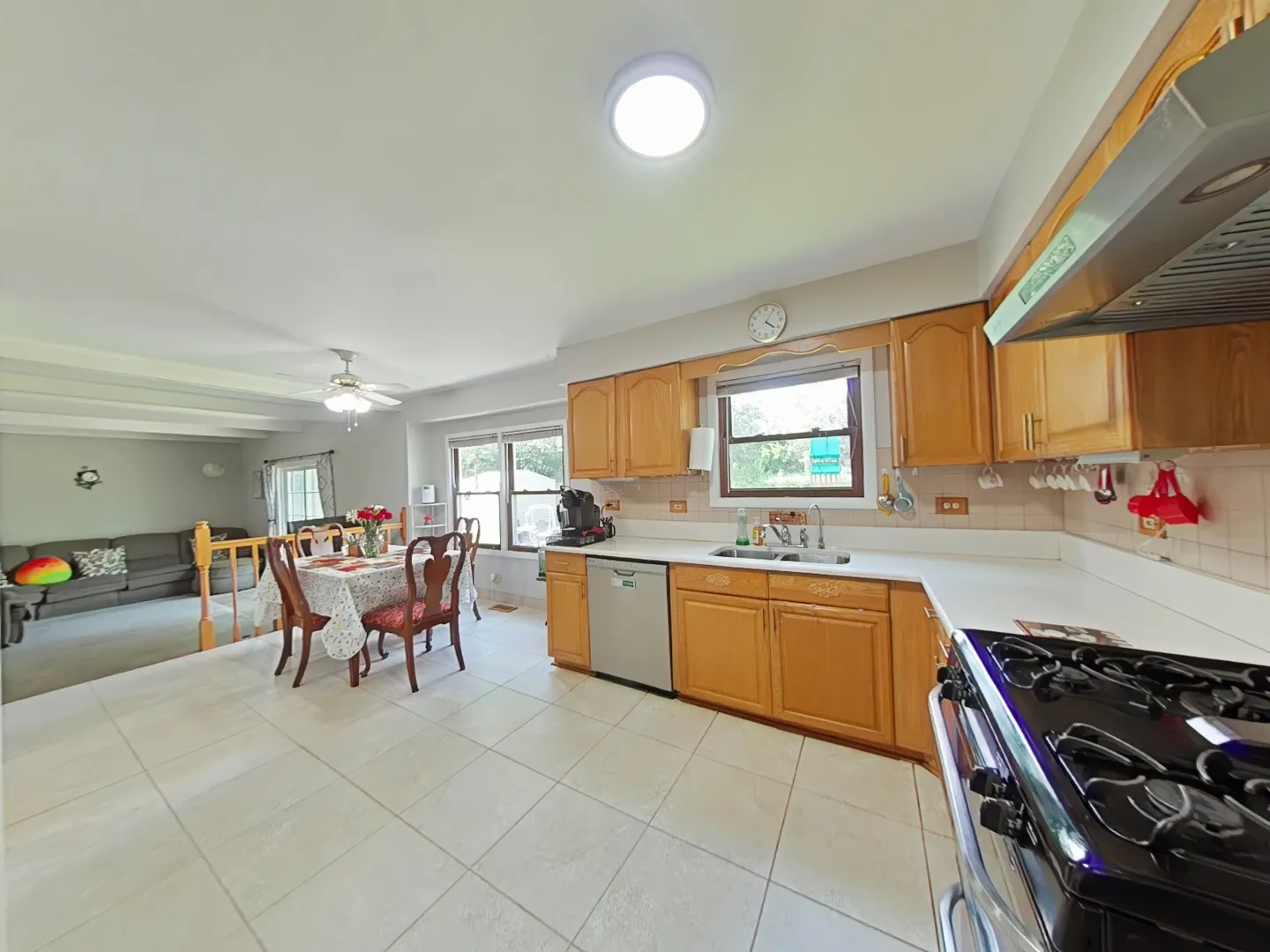 4400 Waubansie Lane IL