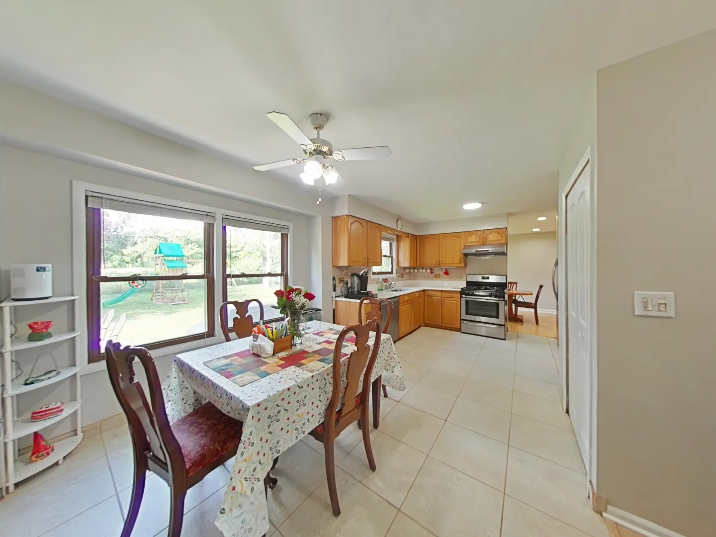 4400 Waubansie Lane IL