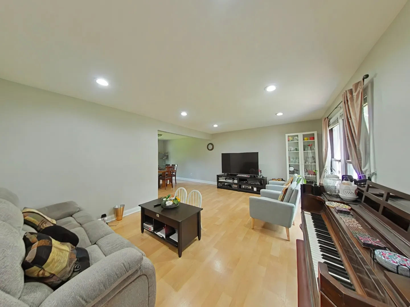 4400 Waubansie Lane IL