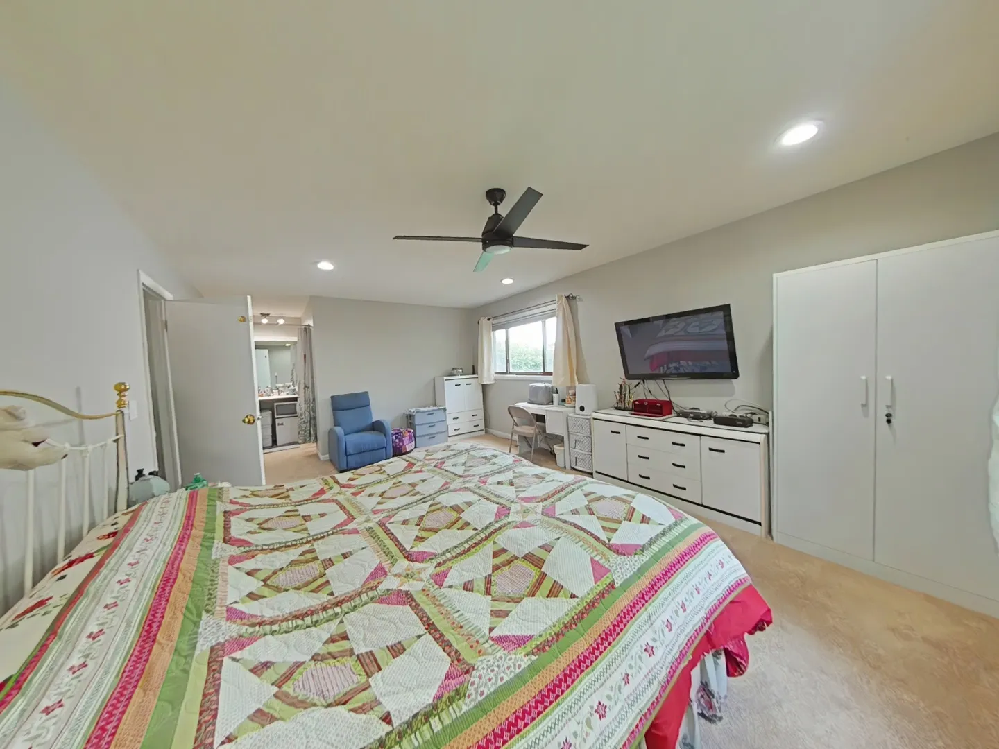 4400 Waubansie Lane IL