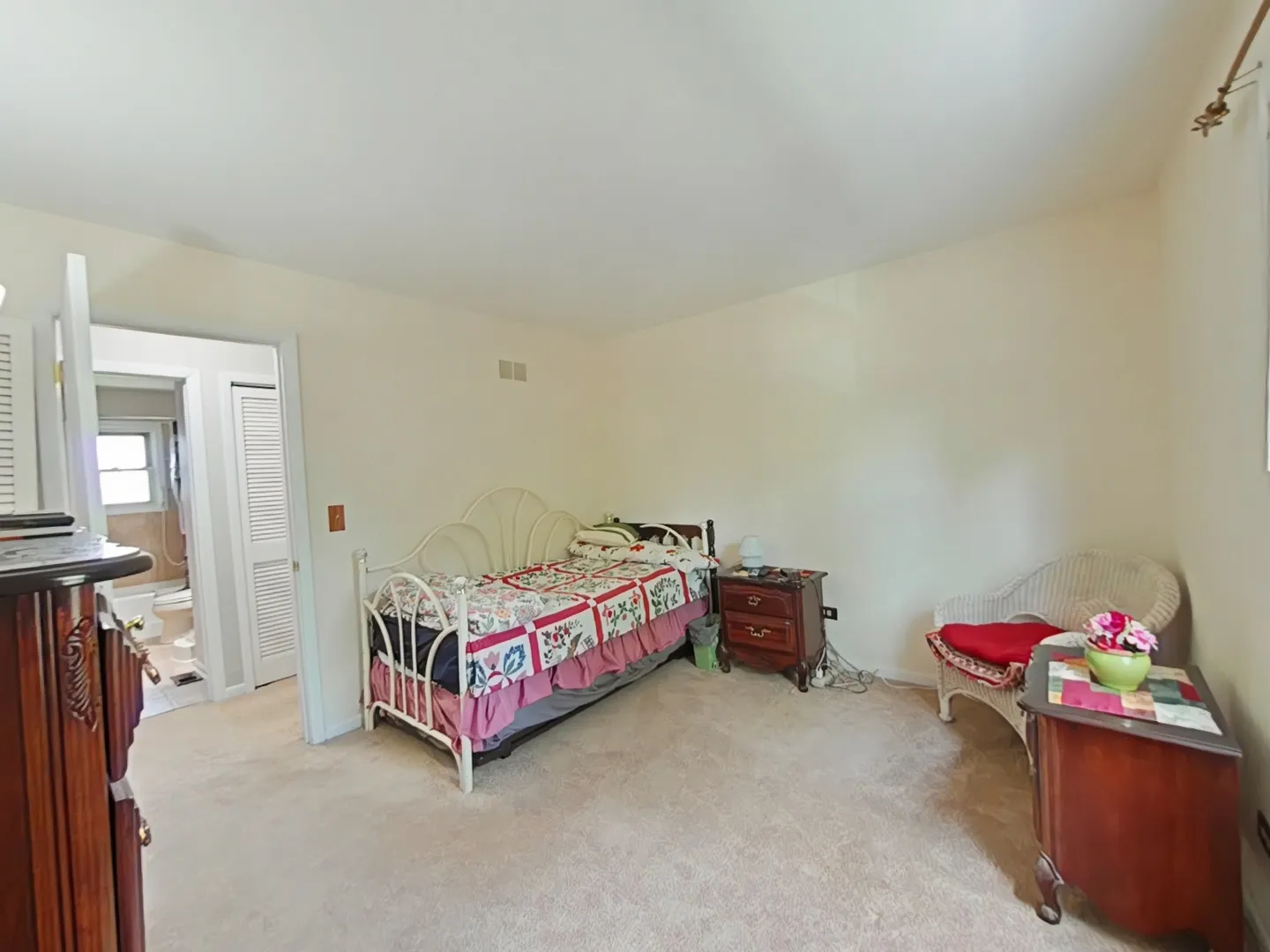 4400 Waubansie Lane IL