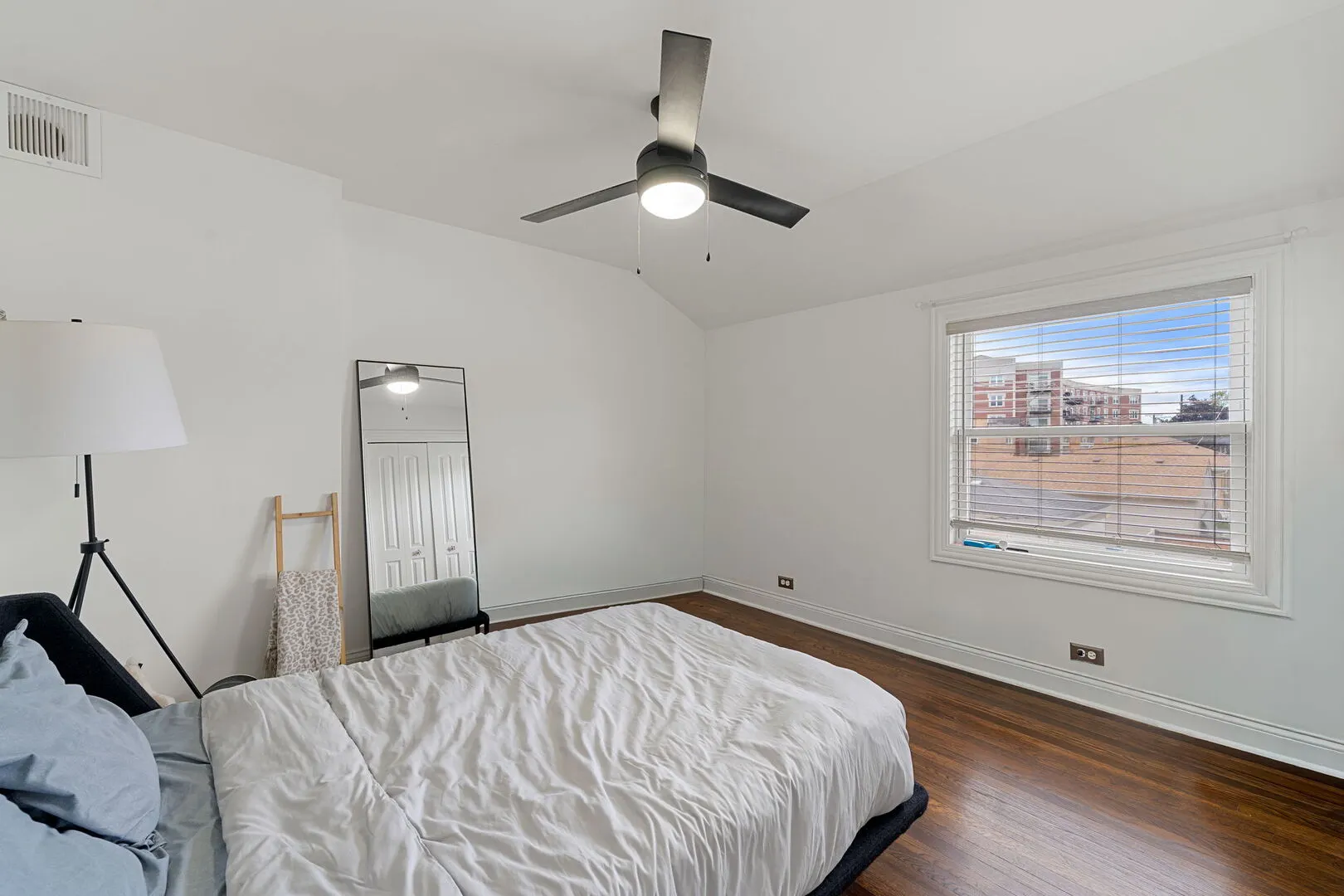 1514 N 22nd Avenue IL