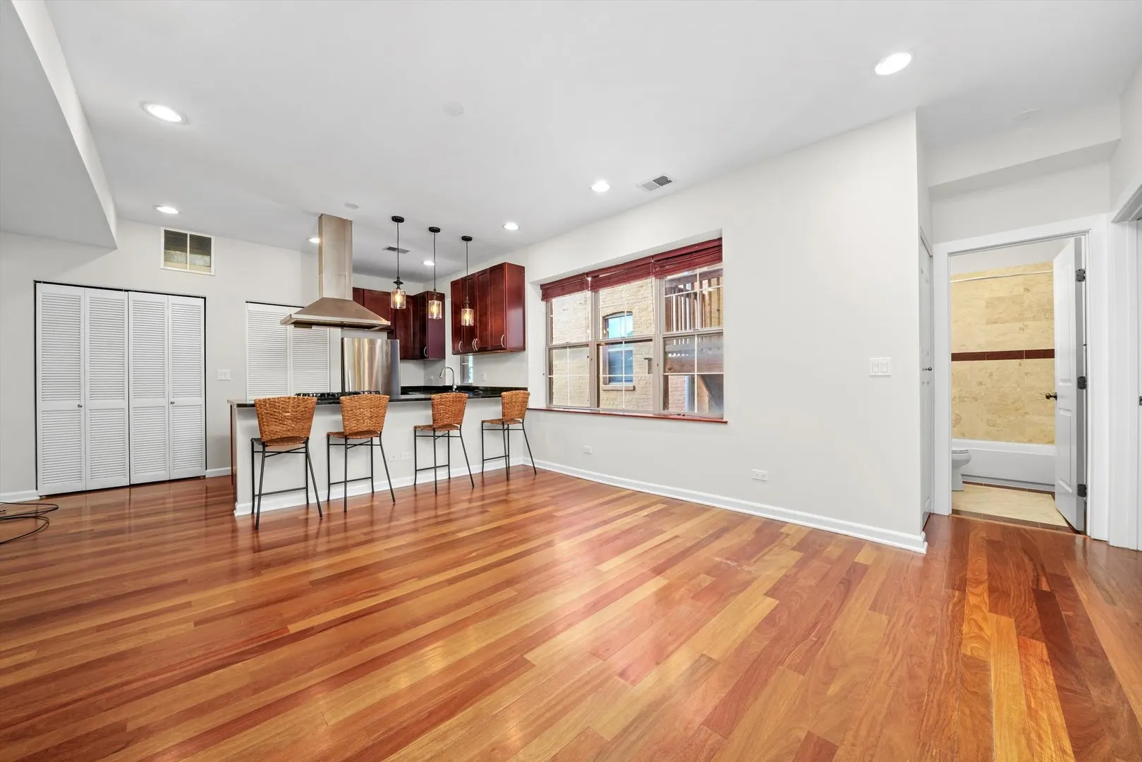 3551 W Belle Plaine Avenue 2 IL