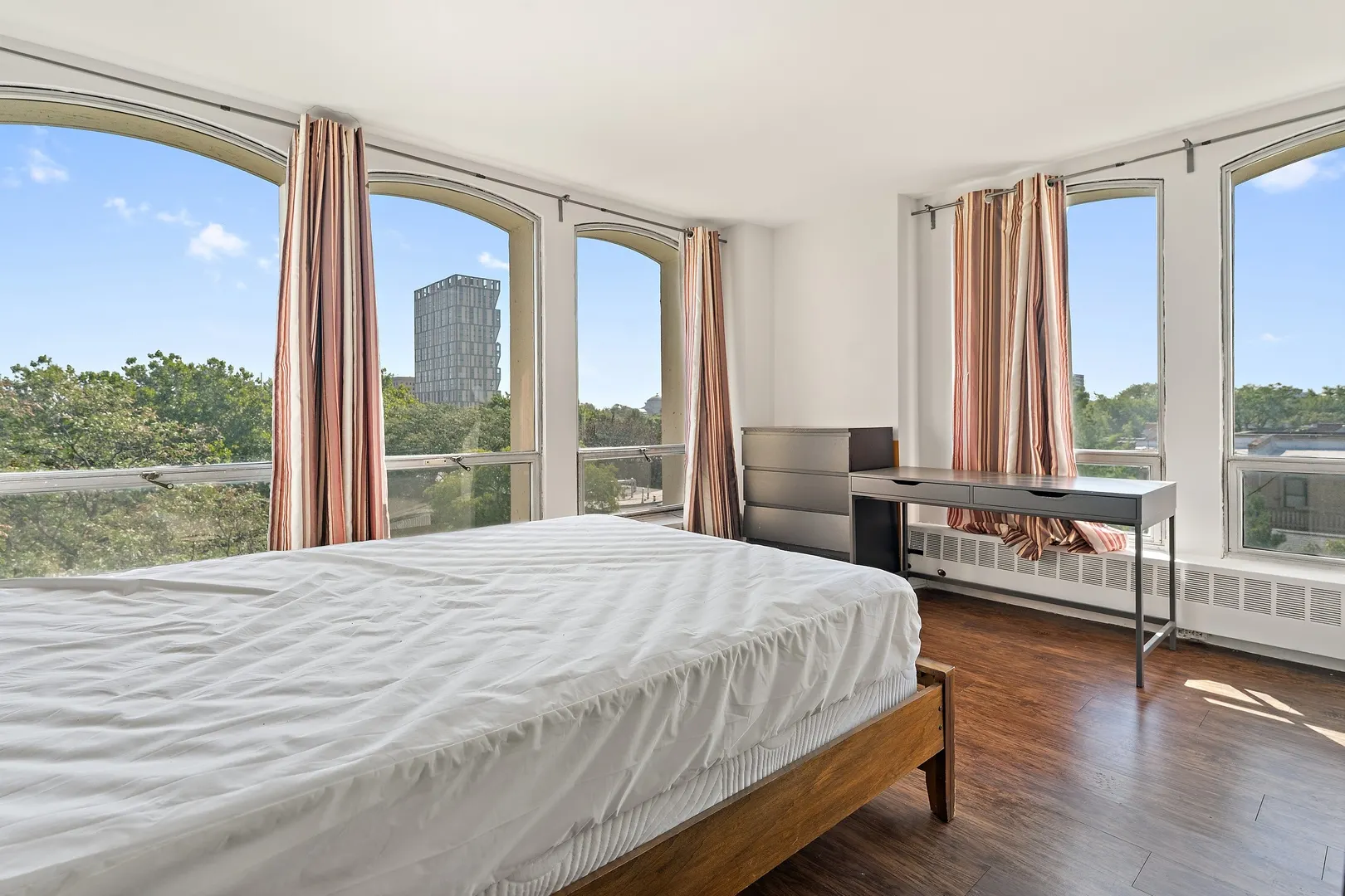 1450 E 55th Place 530S IL