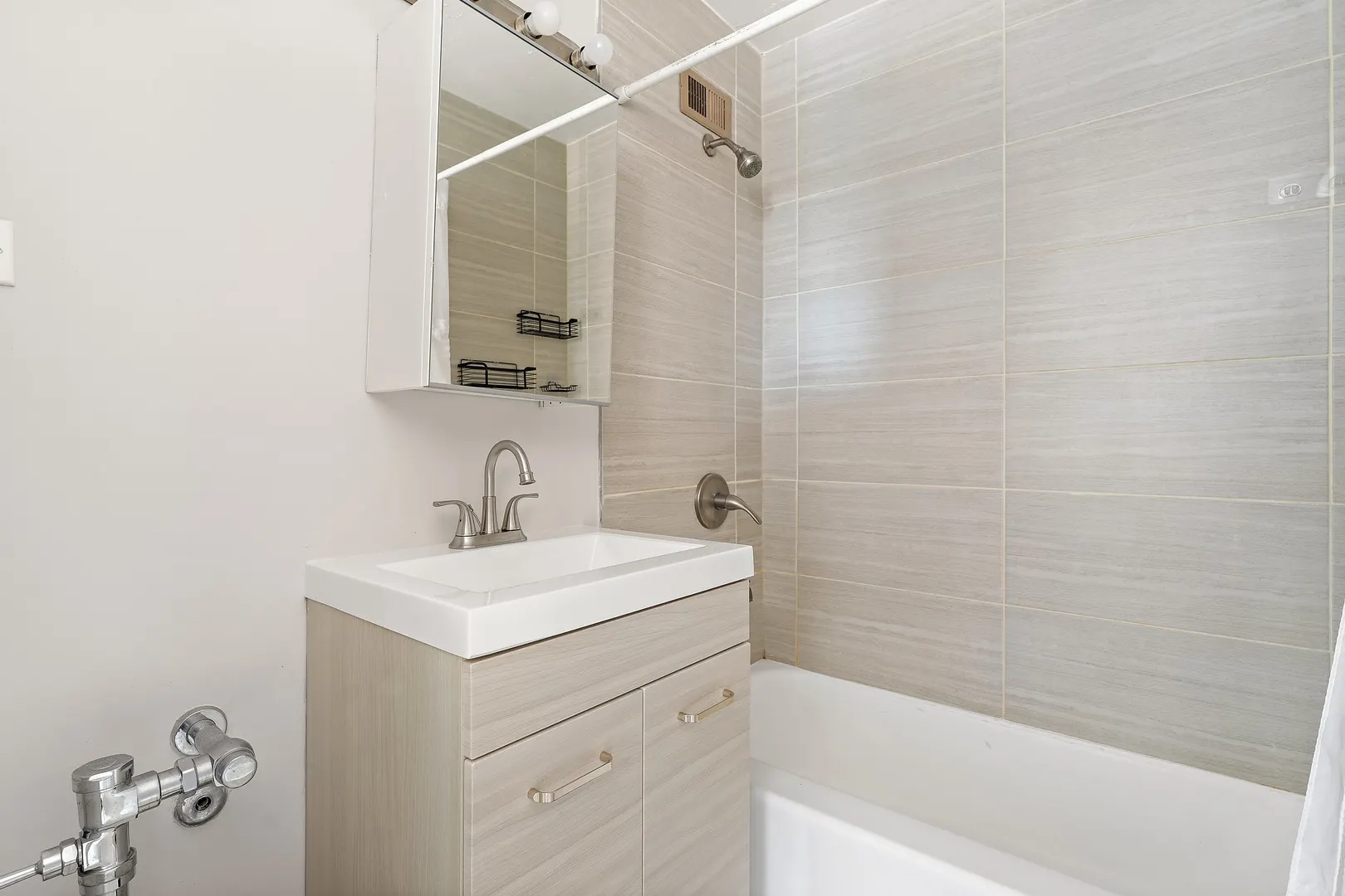 1450 E 55th Place 530S IL