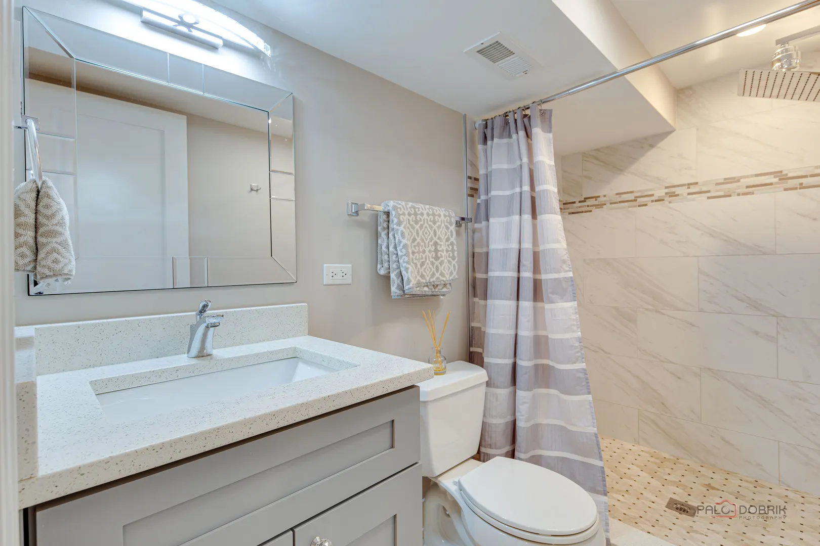 8548 Lockwood Avenue IL