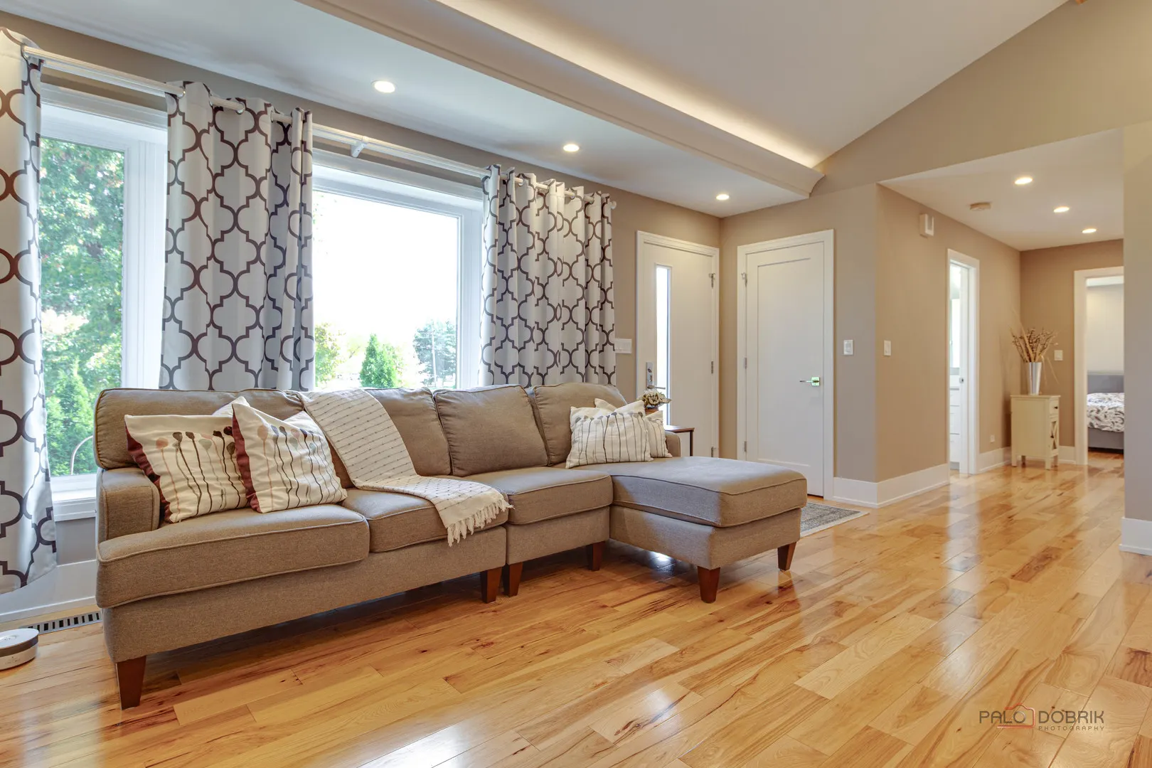 8548 Lockwood Avenue IL