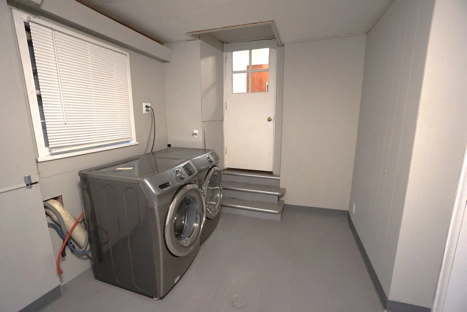 6826 N Knox Avenue IL