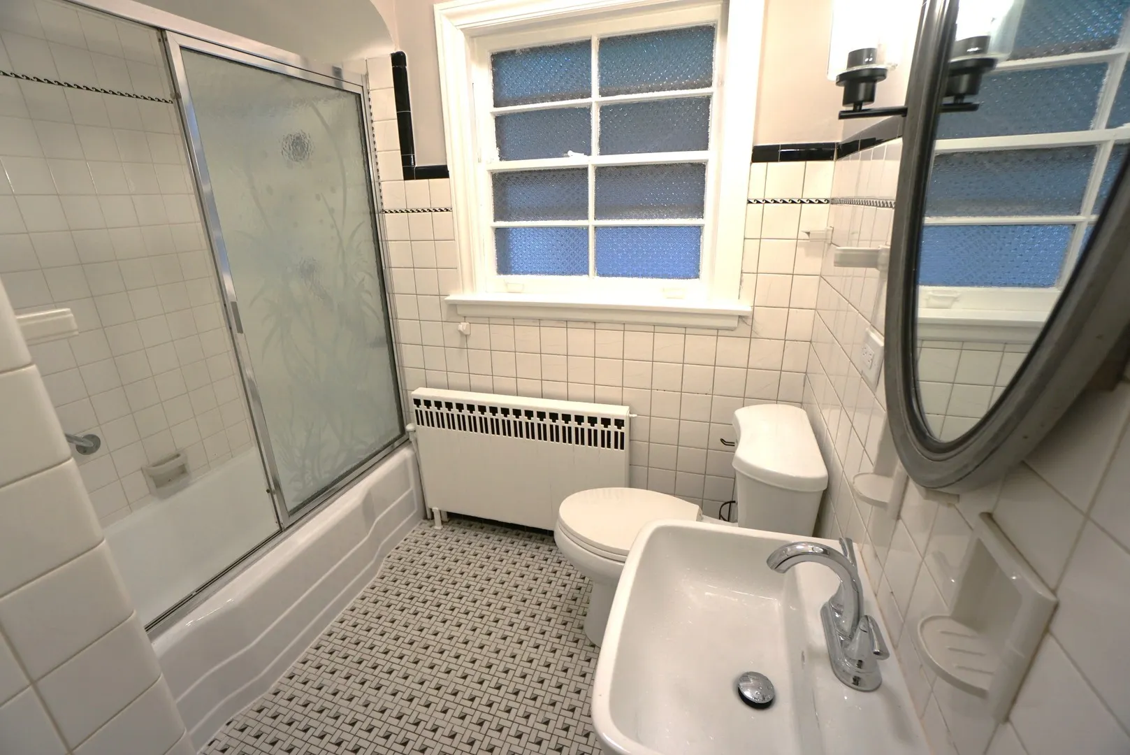 6826 N Knox Avenue IL