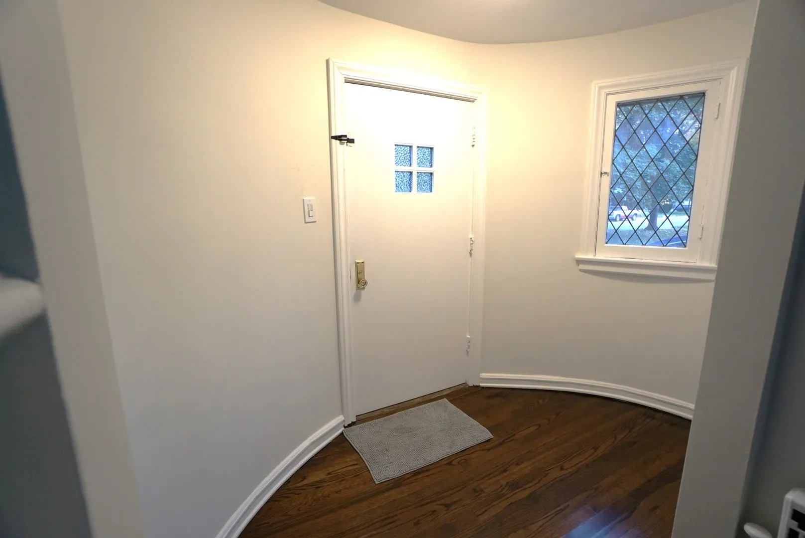 6826 N Knox Avenue IL