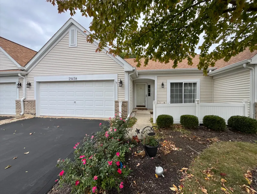 21458 W Douglas Lane IL