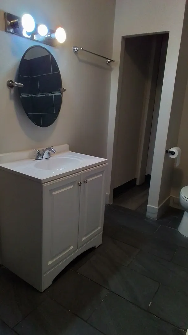 6827 S Green Street IL