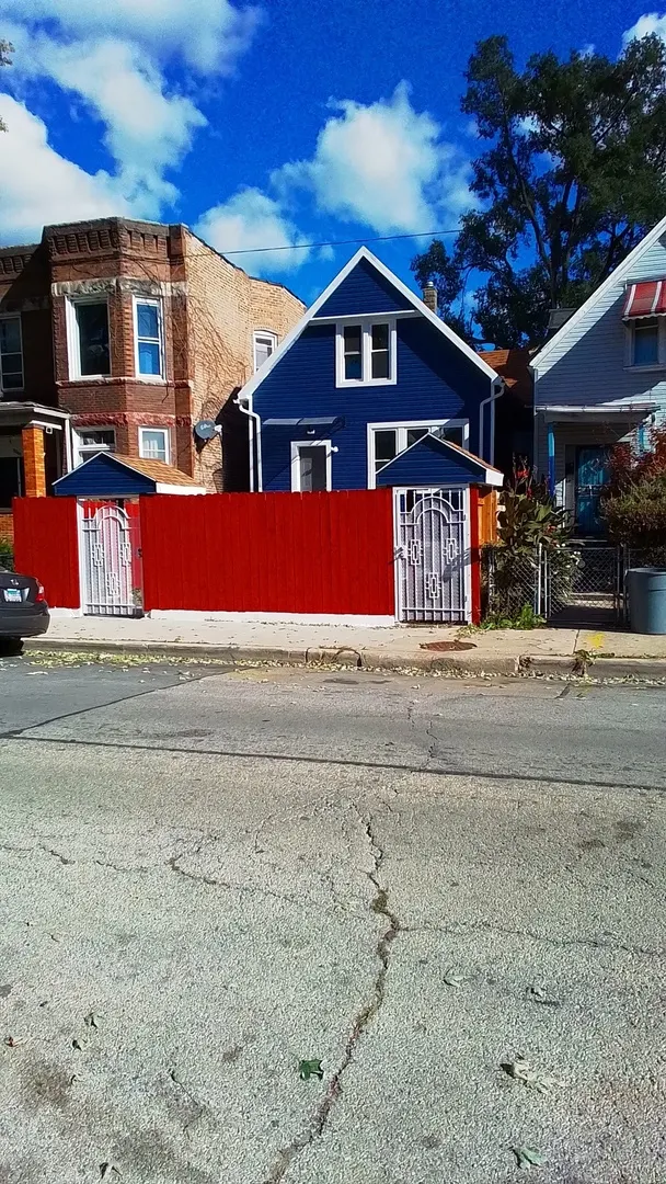 6827 S Green Street IL