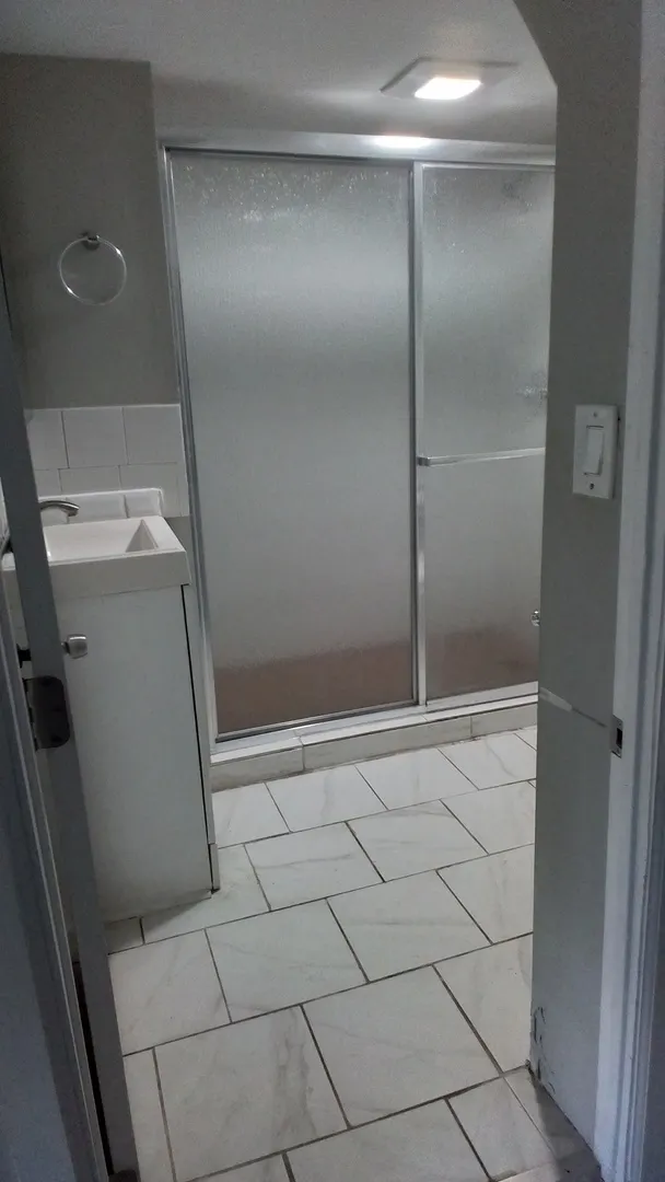 6827 S Green Street IL