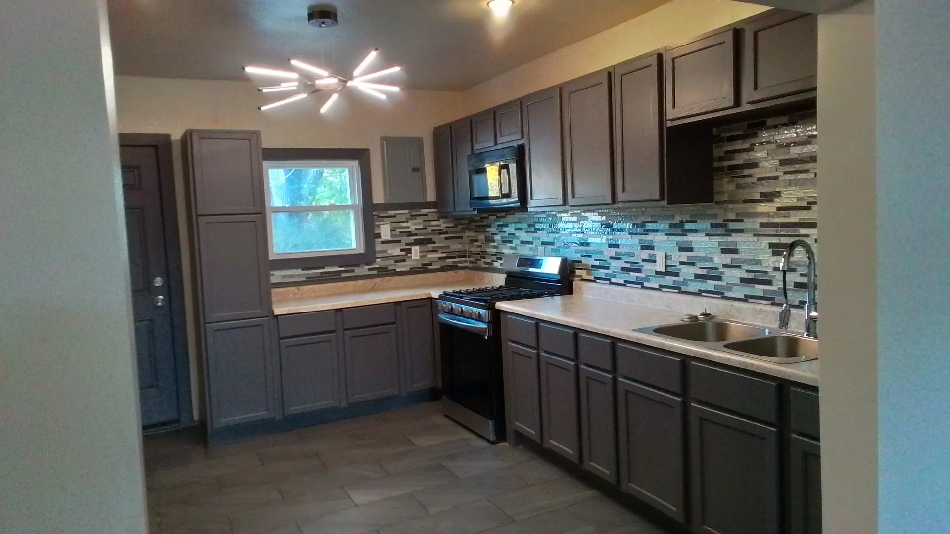 6827 S Green Street IL