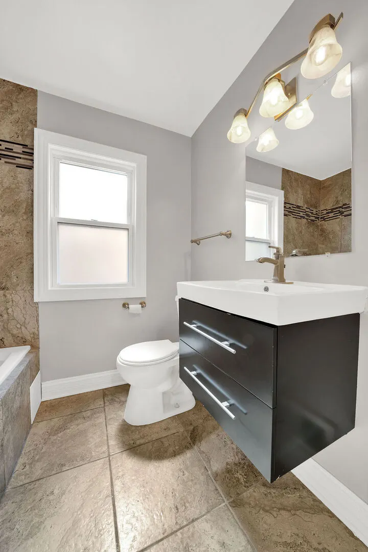 8033 S Campbell Avenue IL