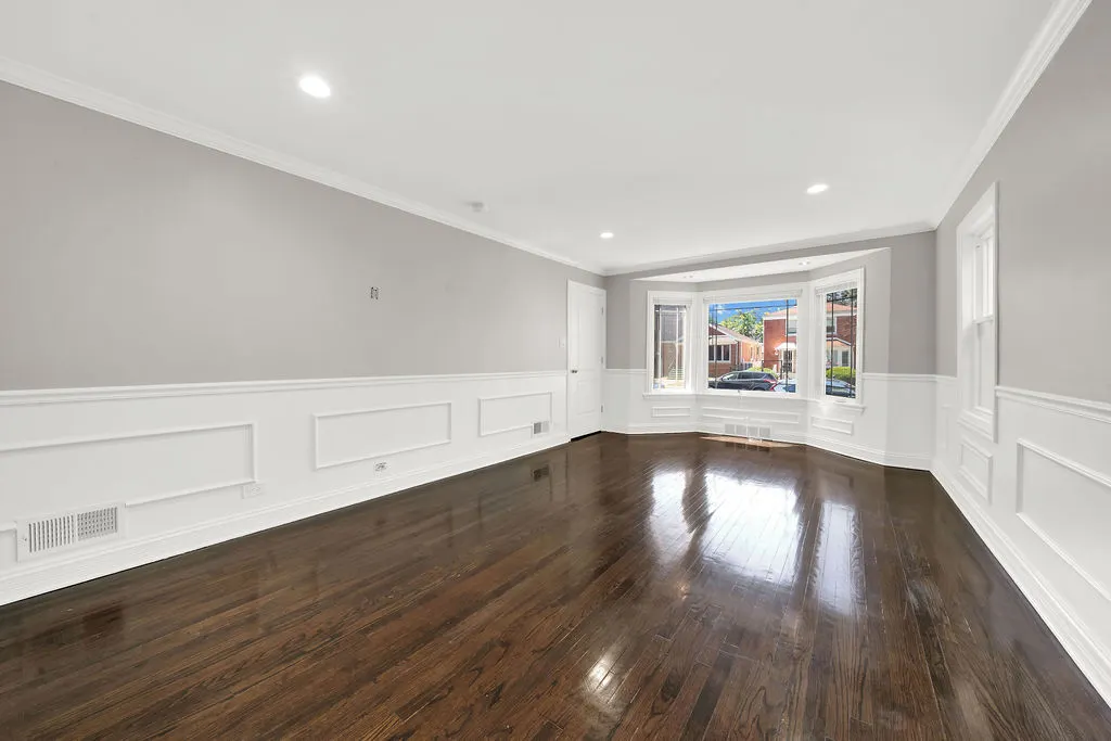 8033 S Campbell Avenue IL