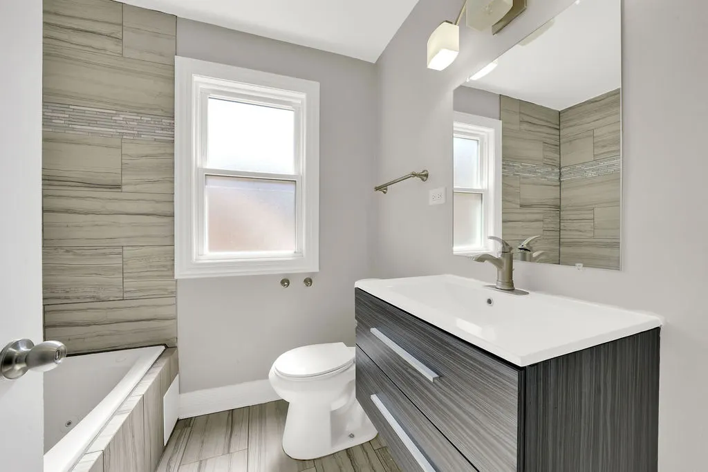 8033 S Campbell Avenue IL