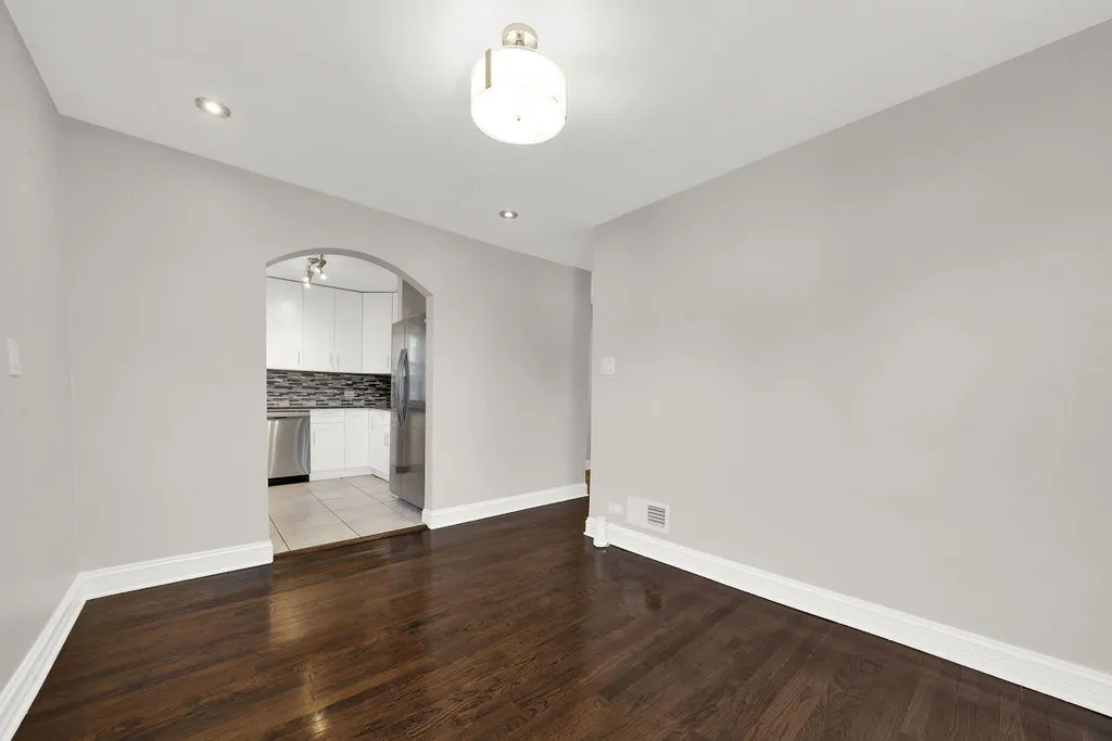 8033 S Campbell Avenue IL