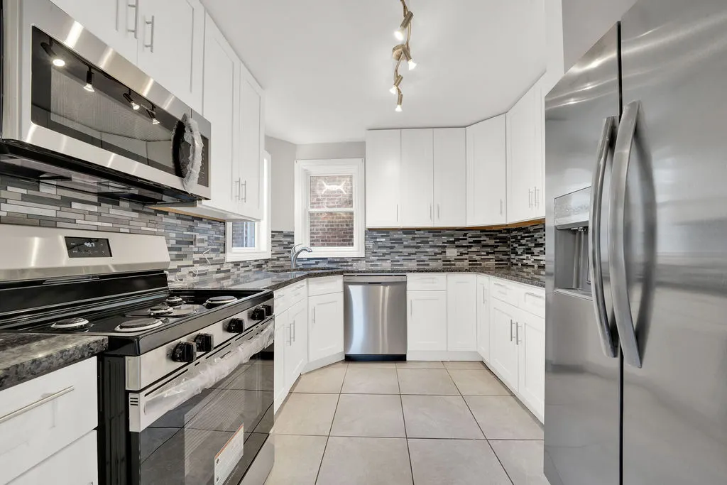 8033 S Campbell Avenue IL