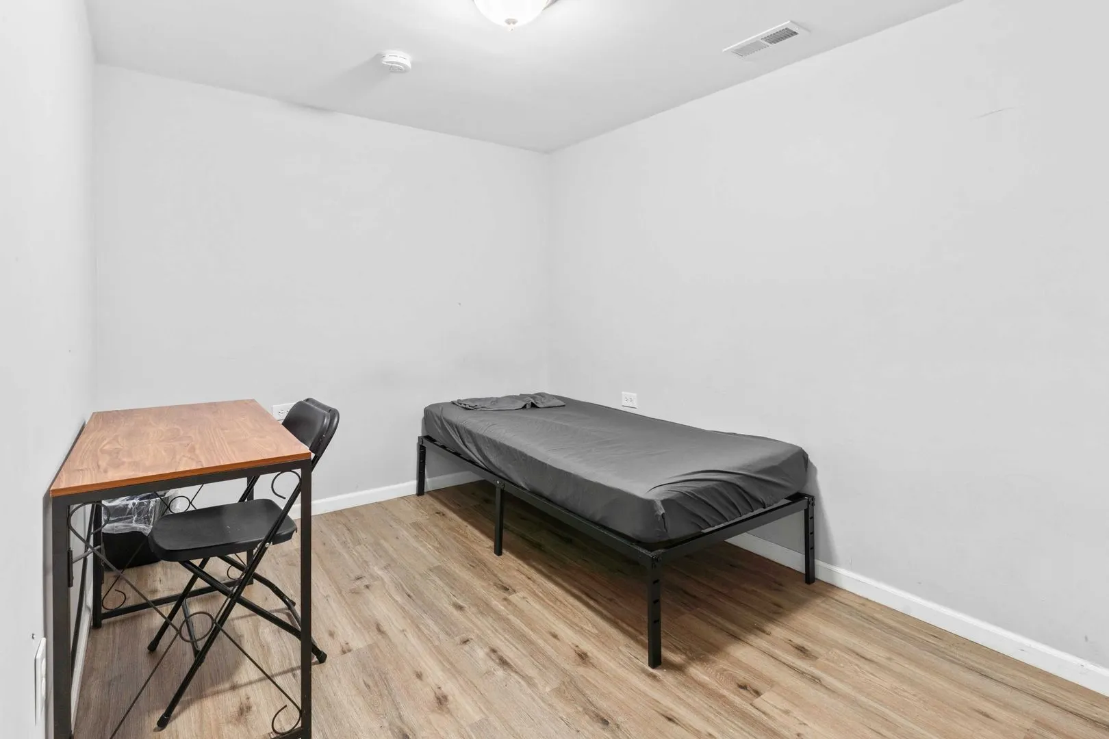 1835 W 34th Street IL