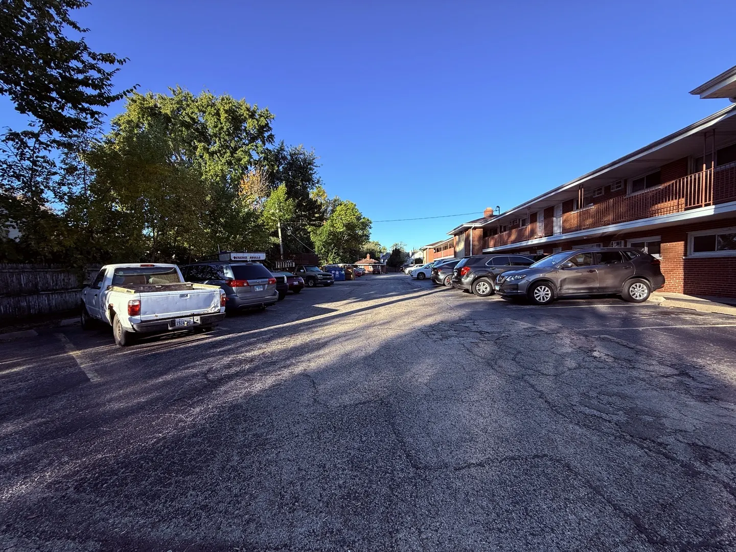 1119 E ALGONQUIN Road 2 IL