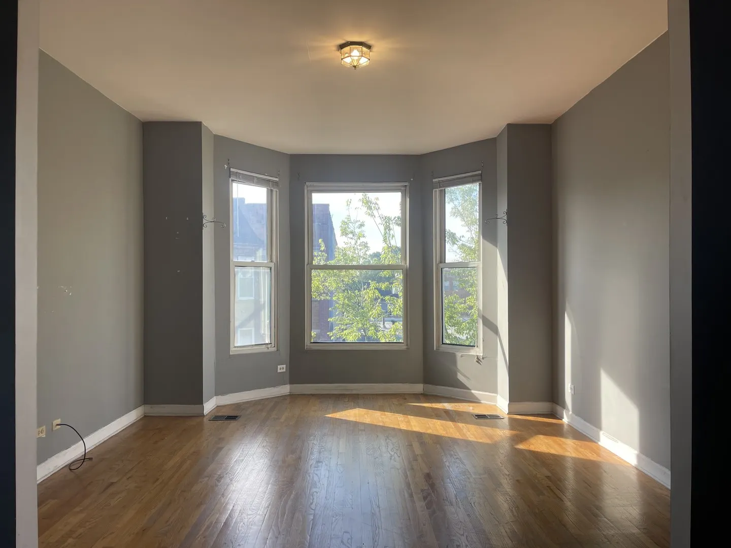 3220 W armitage Avenue 302 IL