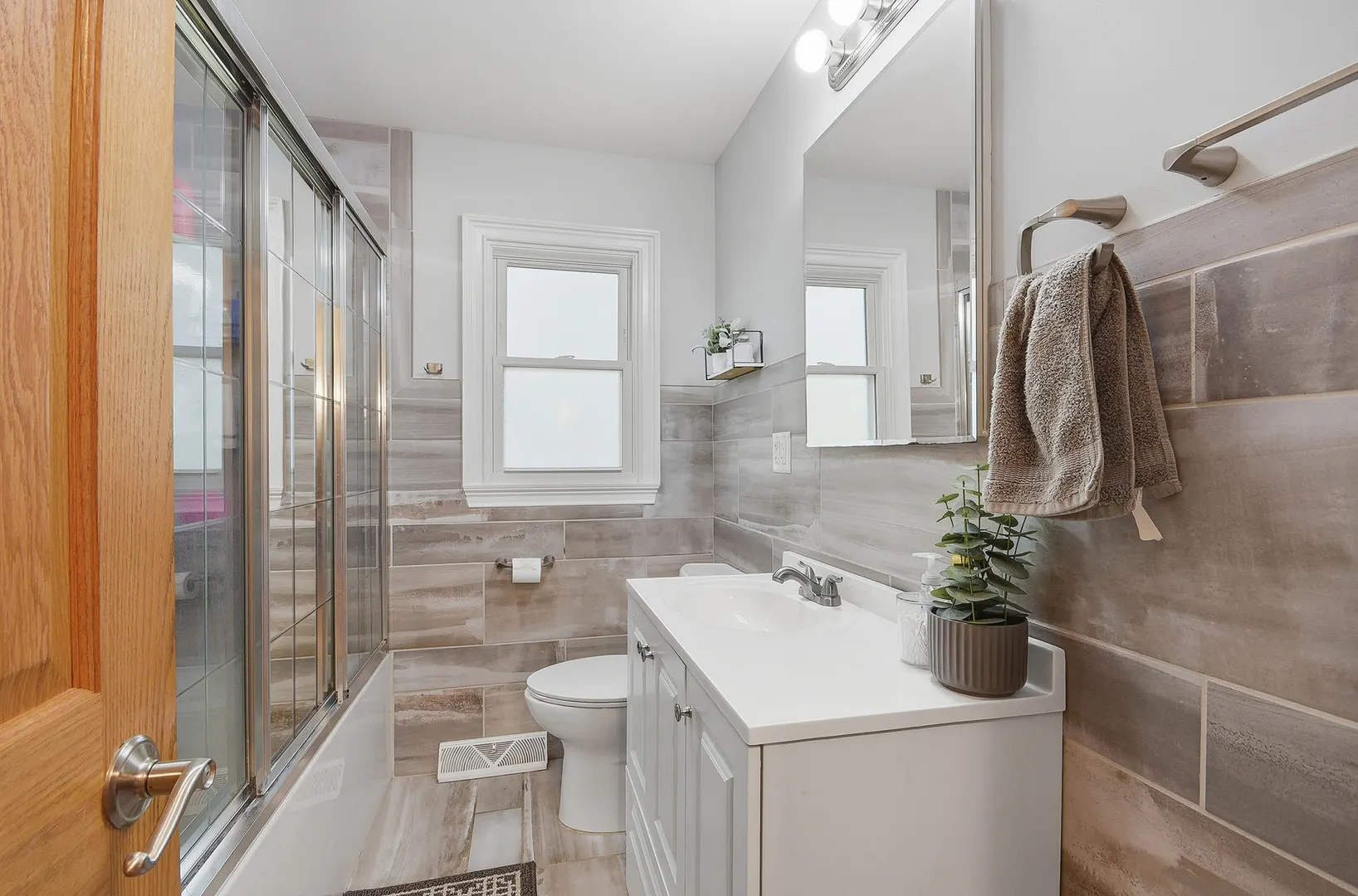 5155 W Main Street IL