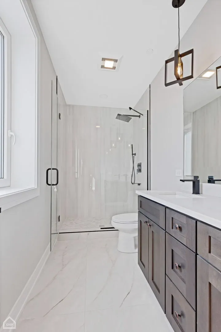 8631 W Grand Avenue 4W IL