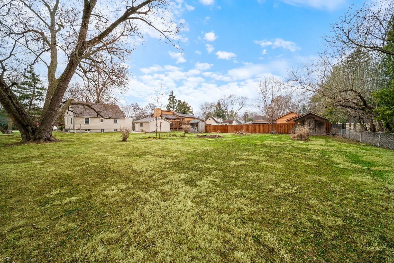 28w686 Townline Road IL