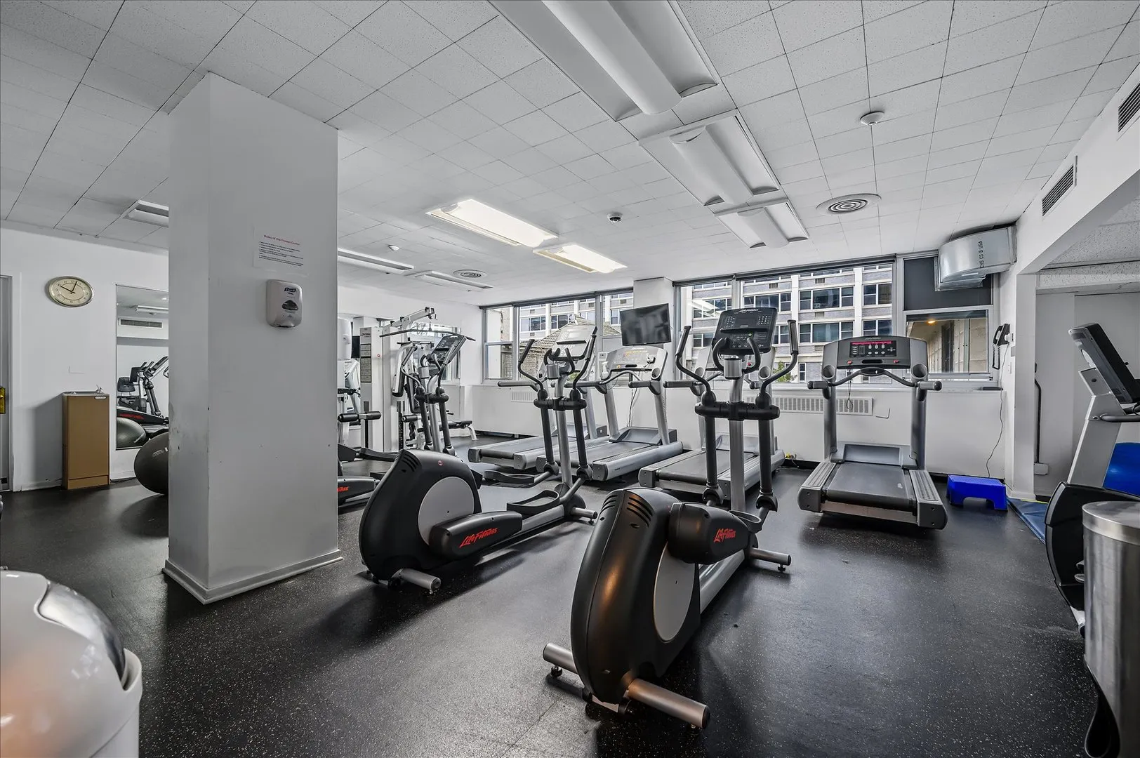 4250 N Marine Drive 1523 IL