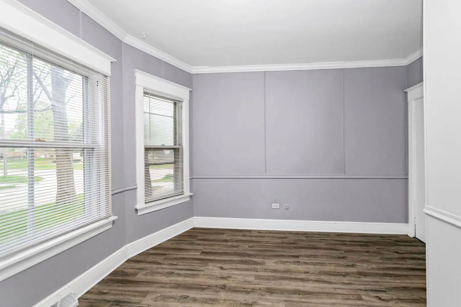 209 E Washington Street IL