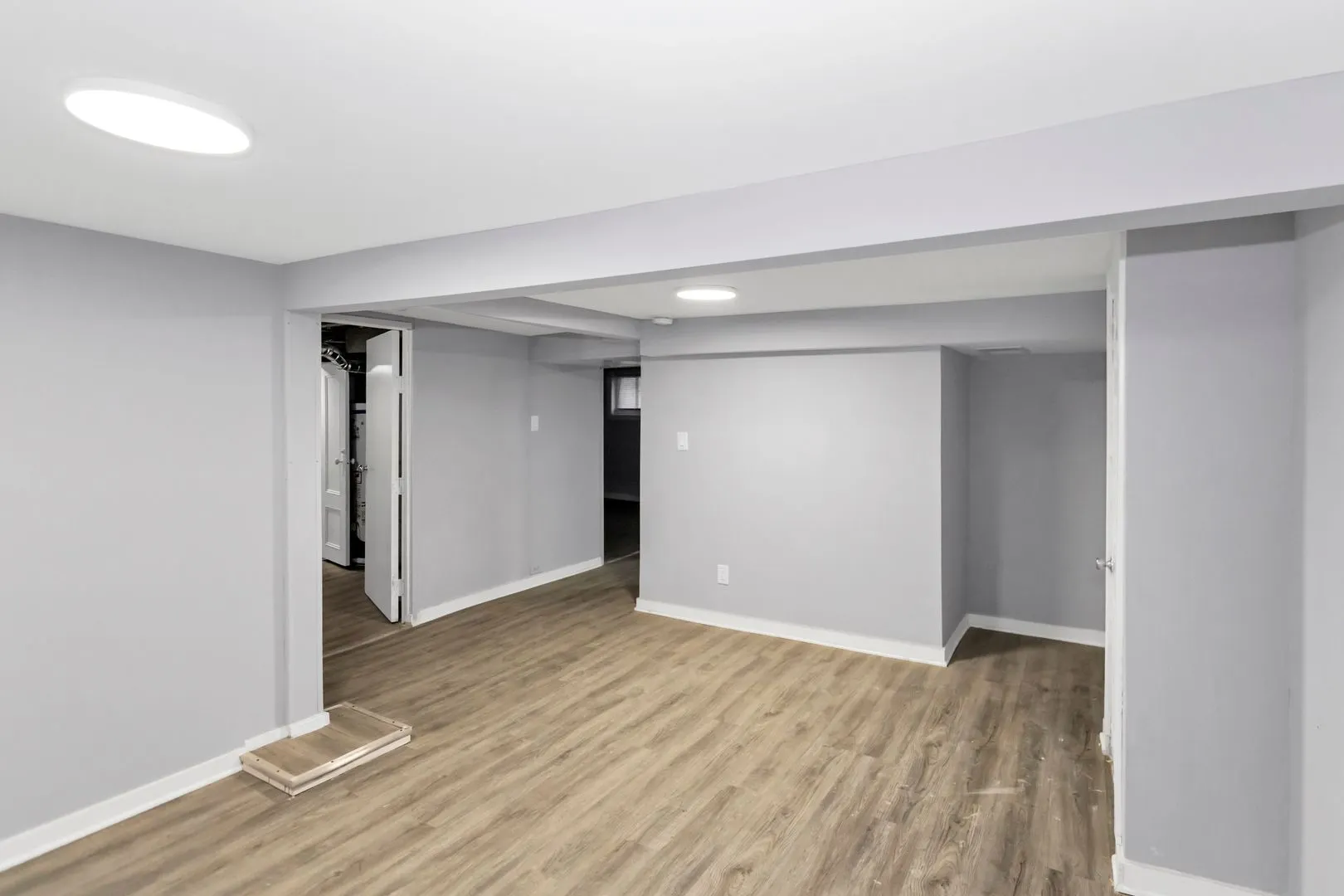 209 E Washington Street IL