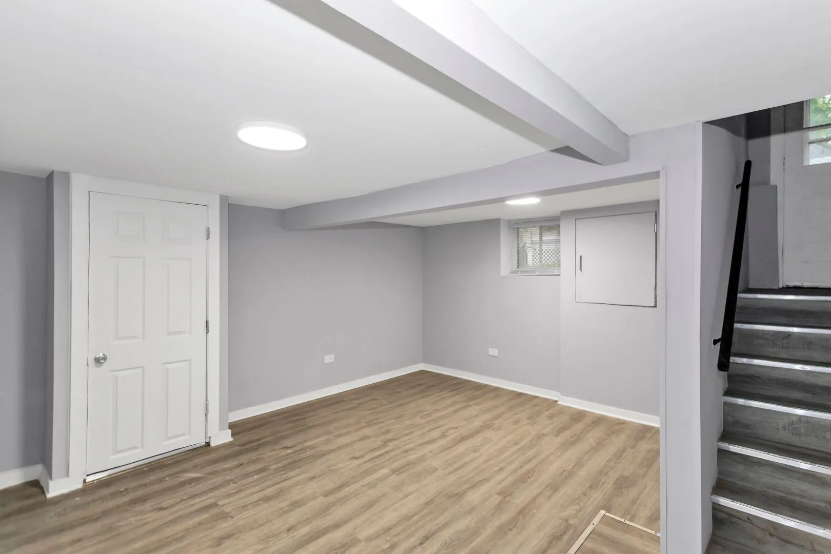 209 E Washington Street IL