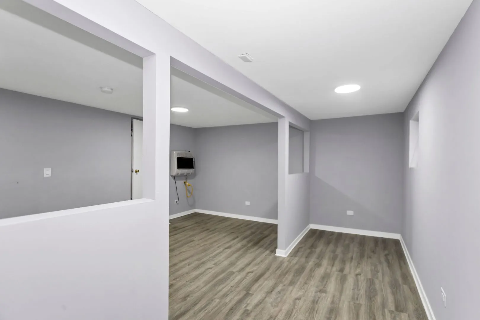 209 E Washington Street IL