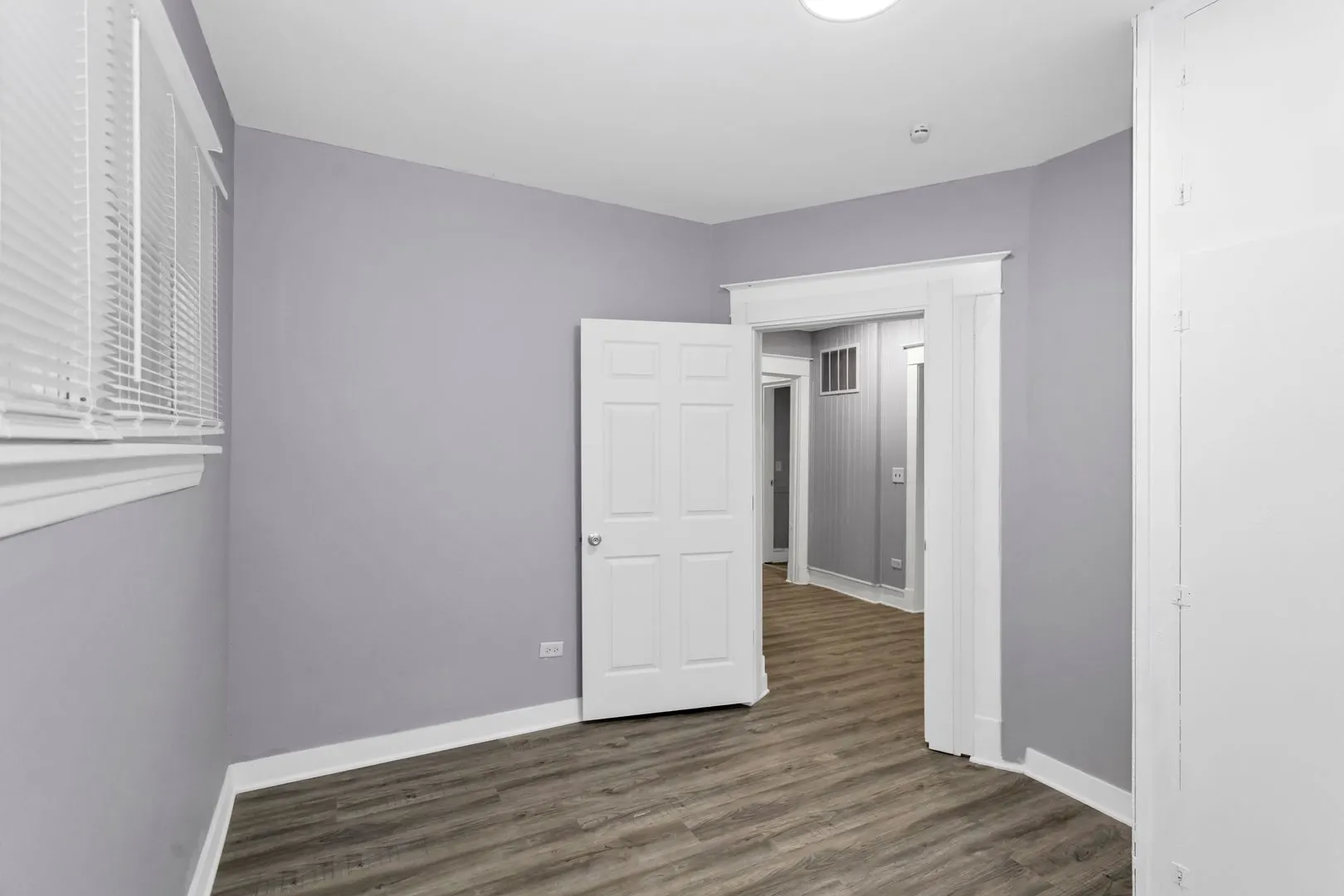 209 E Washington Street IL