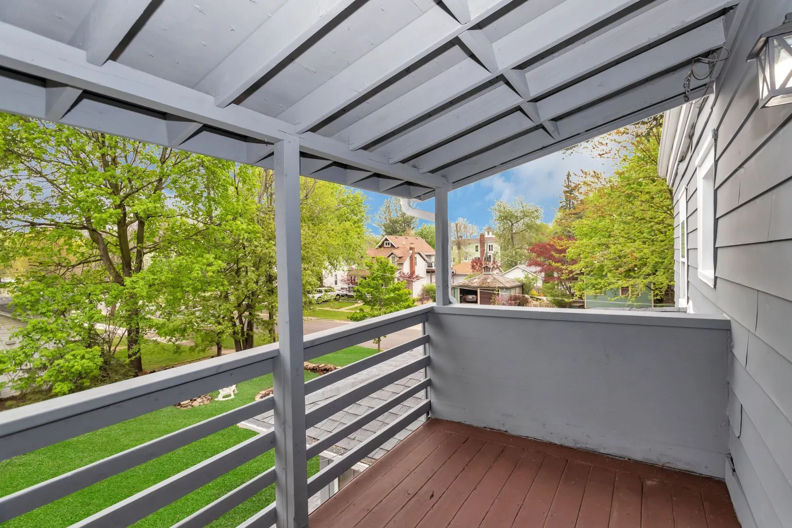 209 E Washington Street IL