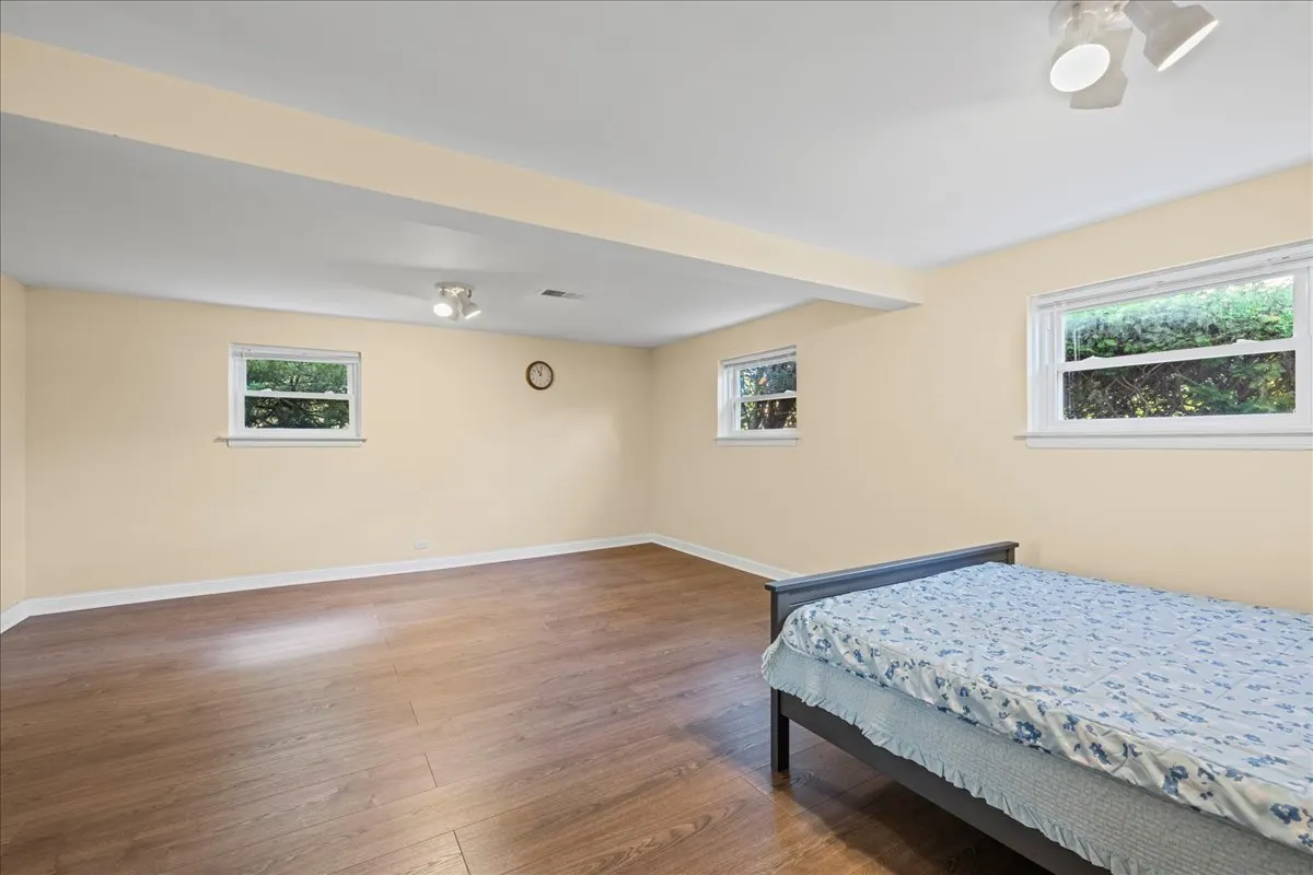 1605 E Frederick Street IL